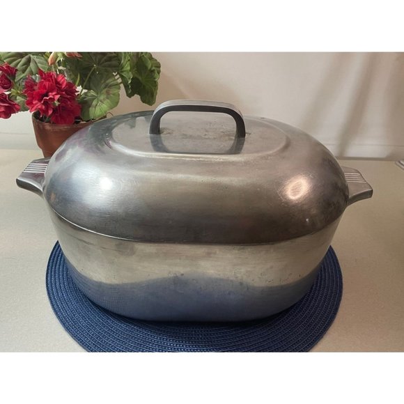 GHC Kitchen Vintage Ghc Cast Aluminum Oval Roaster Dutch Oven 8 Qt